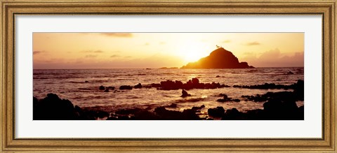 Framed Rock formations on the coast, Aloo Island, Hana, Maui, Hawaii, USA Print