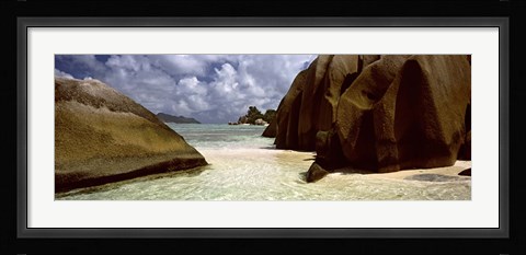 Framed Crystal clear waters and large granite rocks on Anse Source d'Argent beach, La Digue Island, Seychelles Print