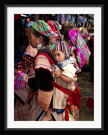 Framed Flower Hmong woman carrying baby on her back, Bac Ha Sunday Market, Lao Cai Province, Vietnam Print