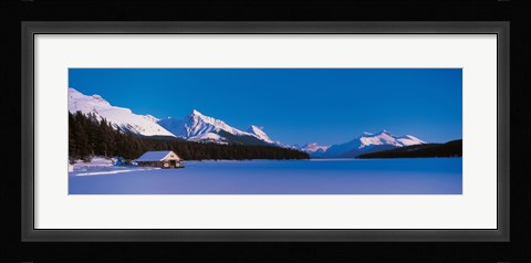Framed Maligne Lake &amp; Canadian Rockies Alberta Canada Print