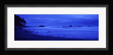 Framed Surf on the beach, Ruby Beach, Olympic National Park, Olympic Peninsula, Washington State, USA Print