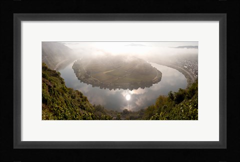 Framed High angle view of Mosel River, Bremm, Cochem-Zell, Rhineland-Palatinate, Germany Print