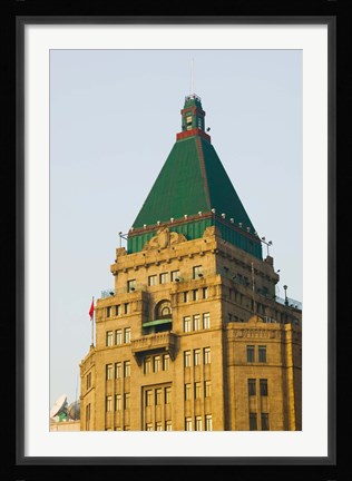 Framed Low angle view of a hotel, Peace Hotel, The Bund, Shanghai, China Print