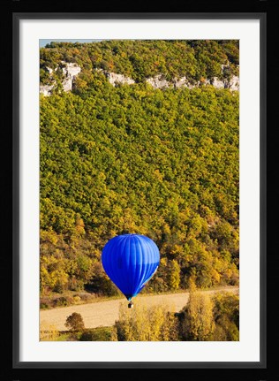 Framed Elevated view of hot air balloon over Dordogne River Valley, Castelnaud-la-Chapelle, Dordogne, Aquitaine, France Print