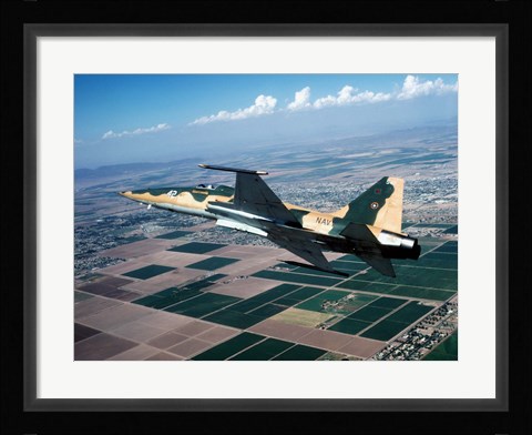 Framed F-5E Tiger II in flight over El Centro, California Print