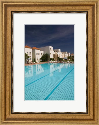 Framed MOROCCO, ESSAOUIRA: Ryad Mogador Hotel Pool Print