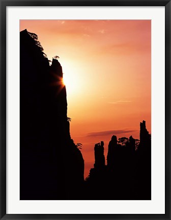Framed Sunburst on Craggy Huangshan Peaks, Anhui, China Print