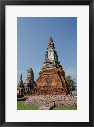 Framed Wat Chaiwatthanaram Buddhist monastery, Chedi and Prang temples, Bangkok, Thailand Print