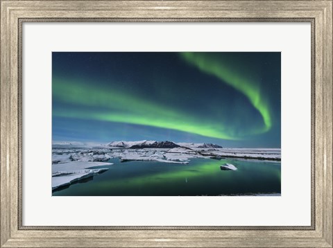 Framed Northern Lights over the Glacier Lagoon in Iceland Print