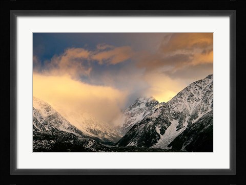 Framed Sunrise at Aoraki Mount Cook, New Zealand Print