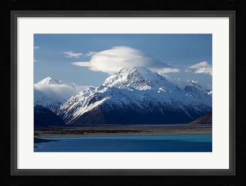 Framed Aoraki Mount Cook and Lake Pukaki, Mackenzie Country, South Canterbury, South Island, New Zealand Print