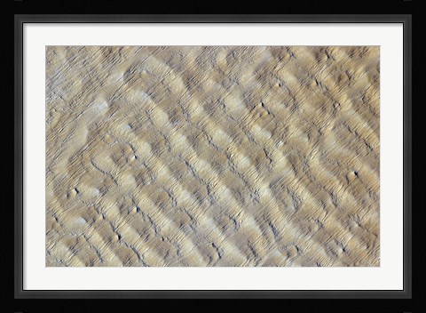 Framed Sand dunes in the Fachi-Bilma erg (sand sea) in the Central-Eastern part of the Tenere Desert Print