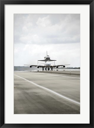 Framed Space shuttle Discovery Sits Atop the Boeing 747 Shuttle Carrier Aircraft Print