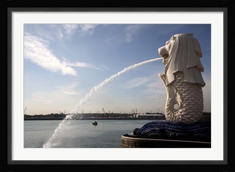 Framed Singapore Merlion statue in the Merlion Park Print