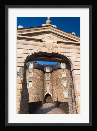 Framed Chateau Musee, Boulogne sur Mer Print