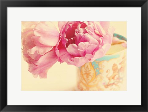 Framed Elegant Vase Print