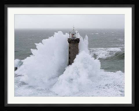 Framed Phare de Kereon Print