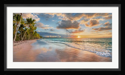 Framed Beach in Maui, Hawaii, at sunset Print