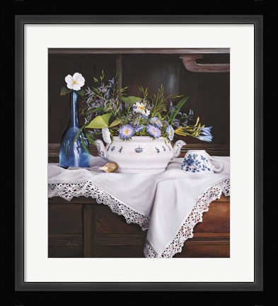 Framed Afternoon Tea con Bottiglia Blu Print