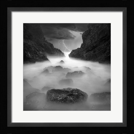 Framed Tormenta En Ixtapa Print
