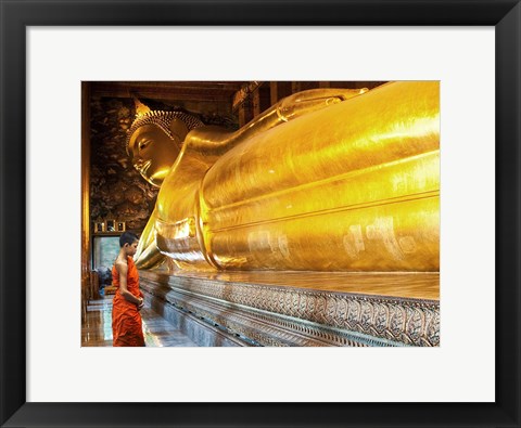 Framed Praying the reclined Buddha, Wat Pho, Bangkok, Thailand Print